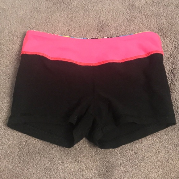 Ivivva booty shorts - Picture 3 of 4